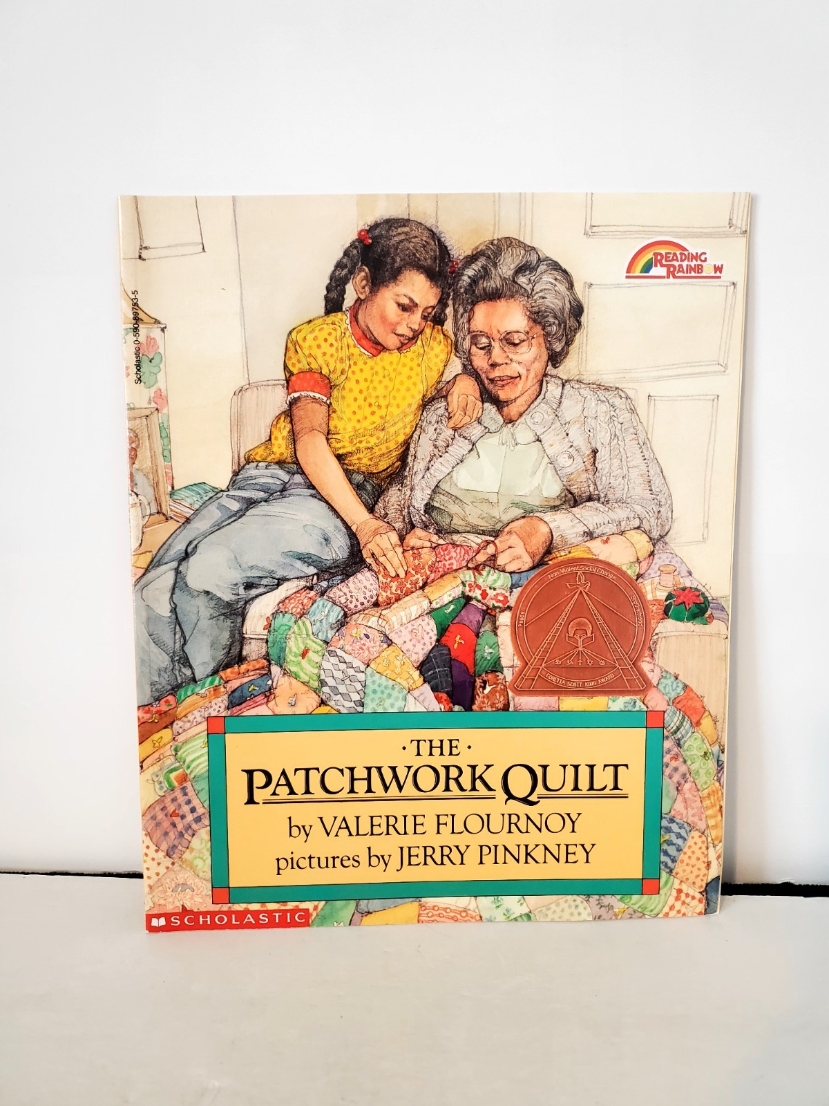 “The Patchwork Quilt” Softcover Book (By: Valerie Flournoy), (1996), Scholastic
