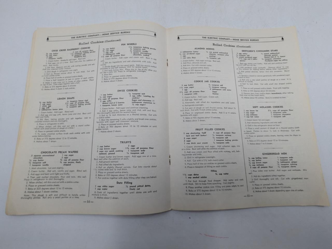 1952 WE Energies Cookie Book Wisconsin Electric Christmas Cooky Recipe Book
