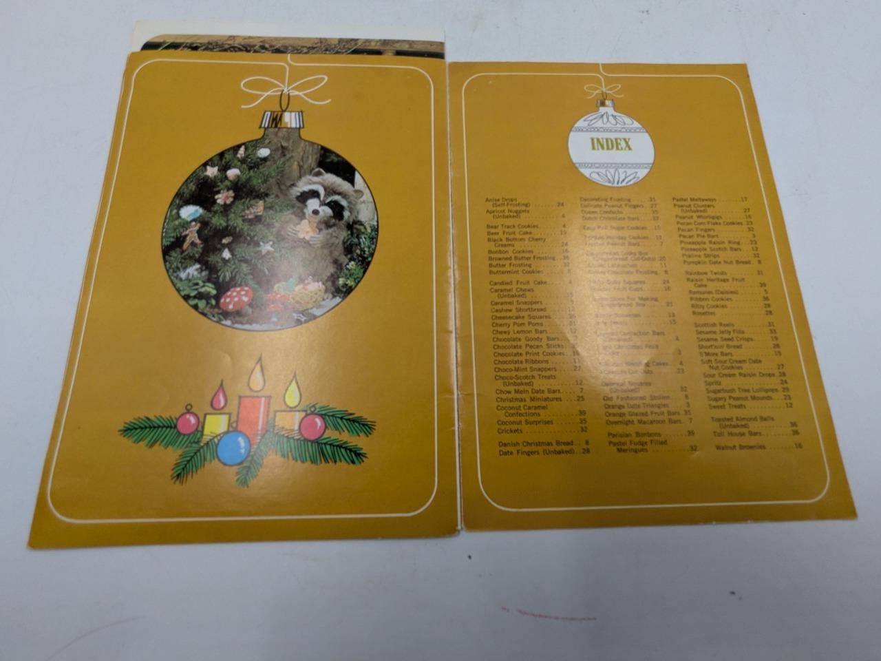 1970 WE Energies Cookie Book Wisconsin Electric Christmas Cooky Recipe Book B