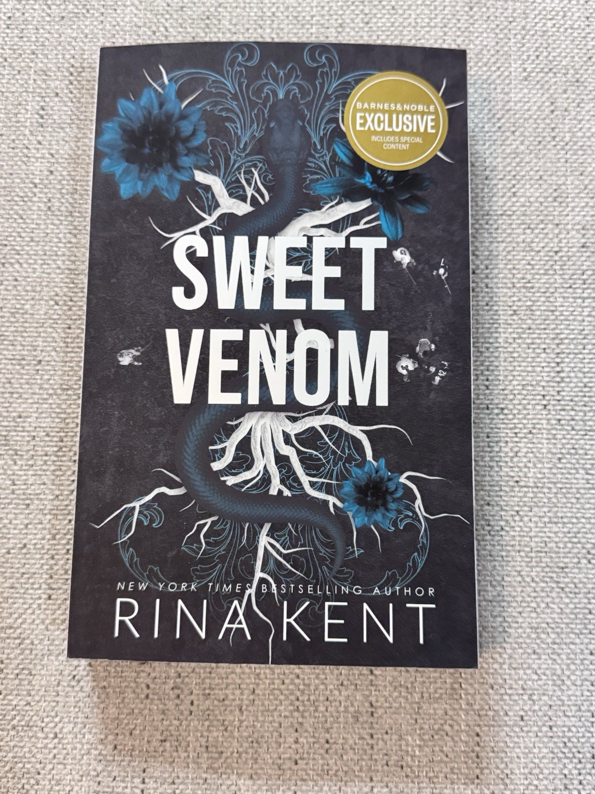 Sweet Venom Rina Kent Barnes & Noble Exclusive Signed Sprayed Edge Couple Art