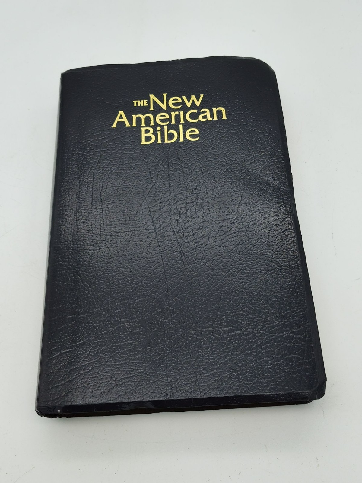 New American Bible 2402B Official Catholic World Press 2011 Black w Gold Letters