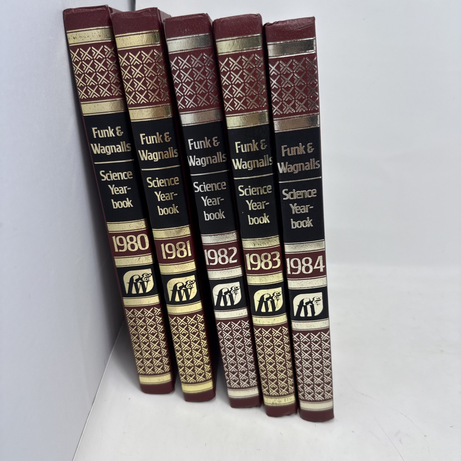 Funk and Wagnalls Science Yearbook 5 Hardcover Supplement Volume Lot 1980 – 1984