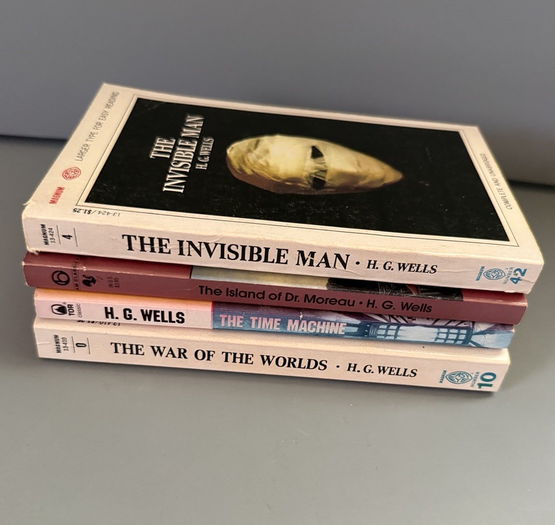 Lot 4 Vtg H G Wells Paperback Books 1960s 1990s Invisible Man War Of Worlds