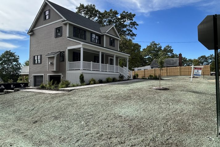 32 Walnut Street – Dracut, MA – FOR SALE Thumbnail 4