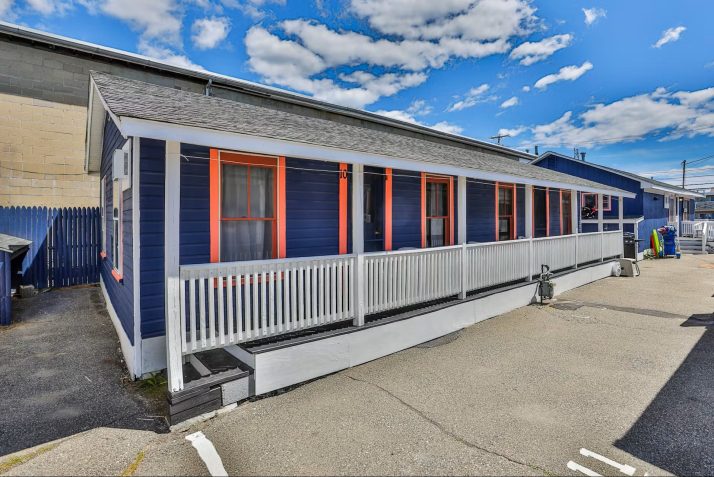 Salty Oyster Inn – Hampton Beach, NH – Vacation Rental – Motel Thumbnail
