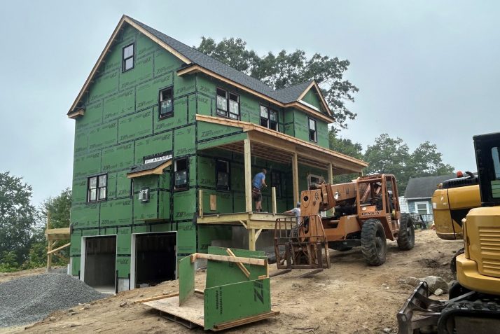 32 Walnut Street – Dracut, MA Thumbnail