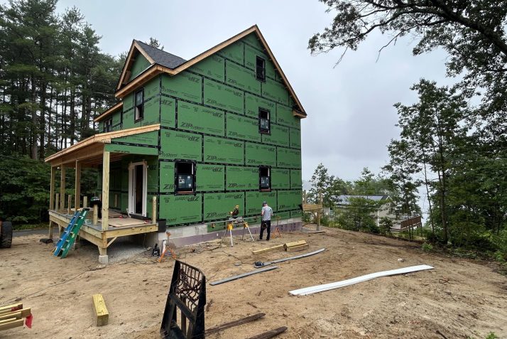 32 Walnut Street – Dracut, MA Thumbnail
