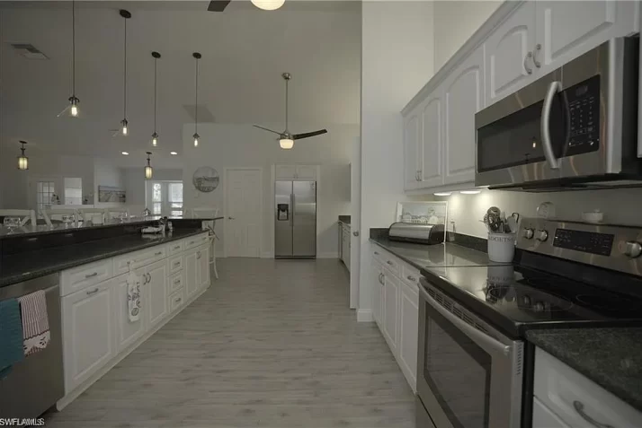4666 Ashton Ct., Naples Florida – Royal Wood, Vacation Rental Thumbnail