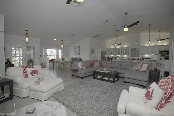 4666 Ashton Ct., Naples Florida – Royal Wood, Vacation Rental Thumbnail
