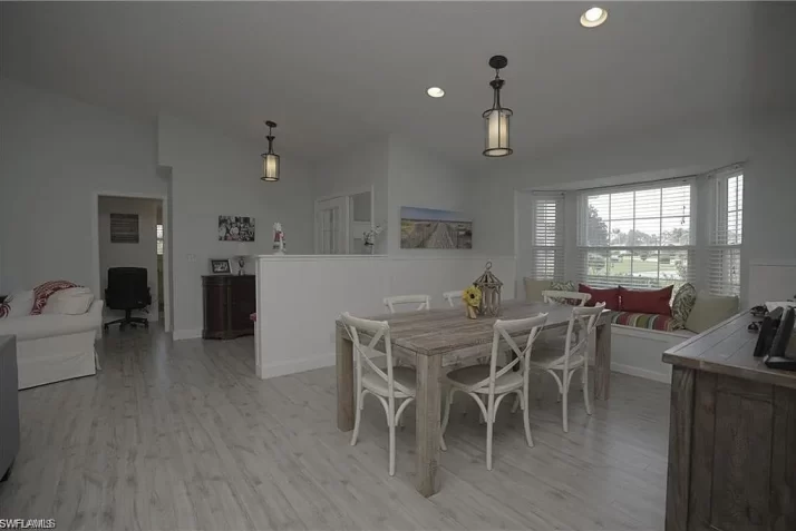4666 Ashton Ct., Naples Florida – Royal Wood, Vacation Rental Thumbnail