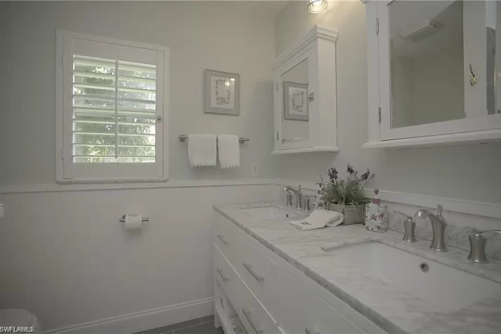 4666 Ashton Ct., Naples Florida – Royal Wood, Vacation Rental Thumbnail