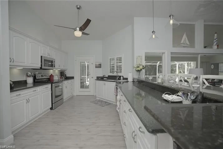 4666 Ashton Ct., Naples Florida – Royal Wood, Vacation Rental Thumbnail