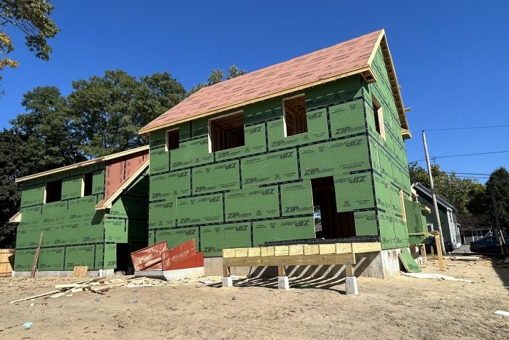 20 Mount Pleasant Ave. Dracut, MA – FOR SALE Thumbnail