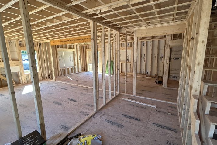 20 Mount Pleasant Ave. Dracut, MA – FOR SALE Thumbnail