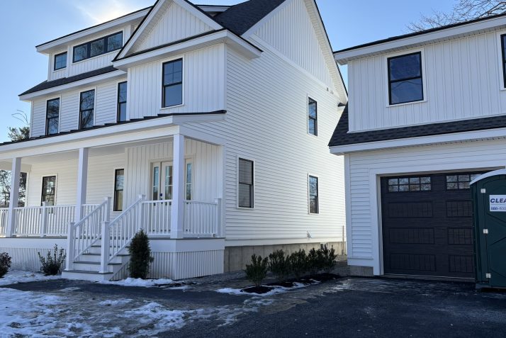 20 Mount Pleasant Ave. Dracut, MA – FOR SALE Thumbnail 2