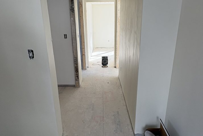 20 Mount Pleasant Ave. Dracut, MA – FOR SALE Thumbnail