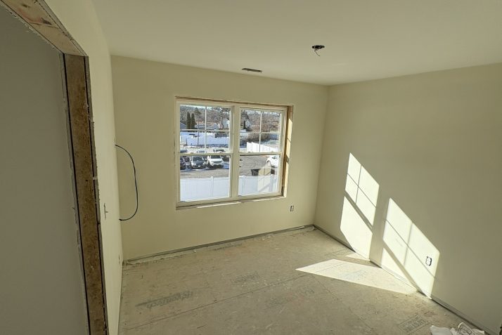 20 Mount Pleasant Ave. Dracut, MA – FOR SALE Thumbnail