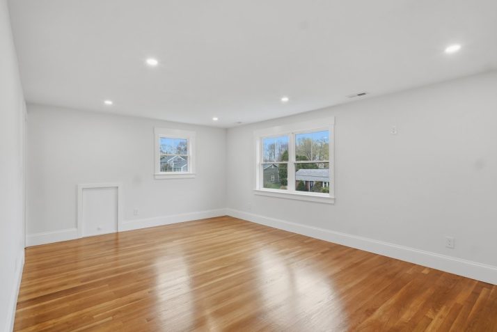 105 Stafford Road Lowell, MA – For Sale Thumbnail
