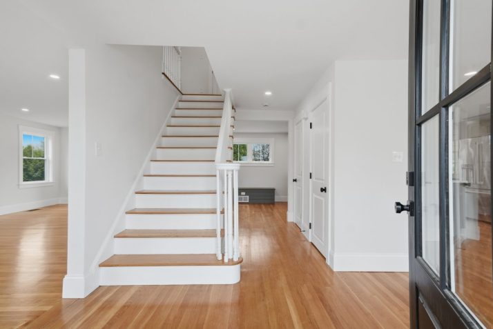 105 Stafford Road Lowell, MA – For Sale Thumbnail